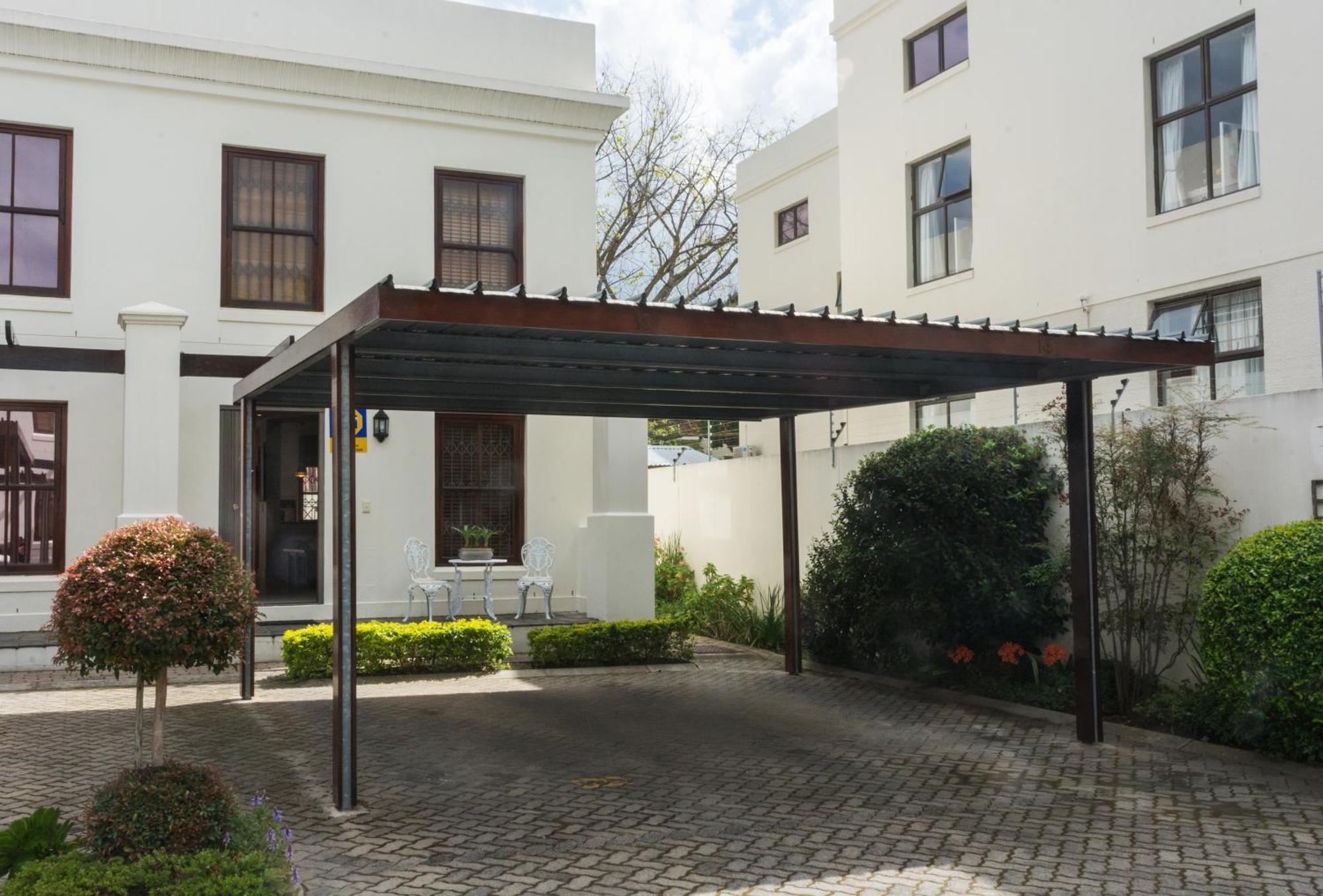 99кв.м. 2 спалень, 2 окремих ванних Квартира в Stellenbosch Central Екстер'єр фото